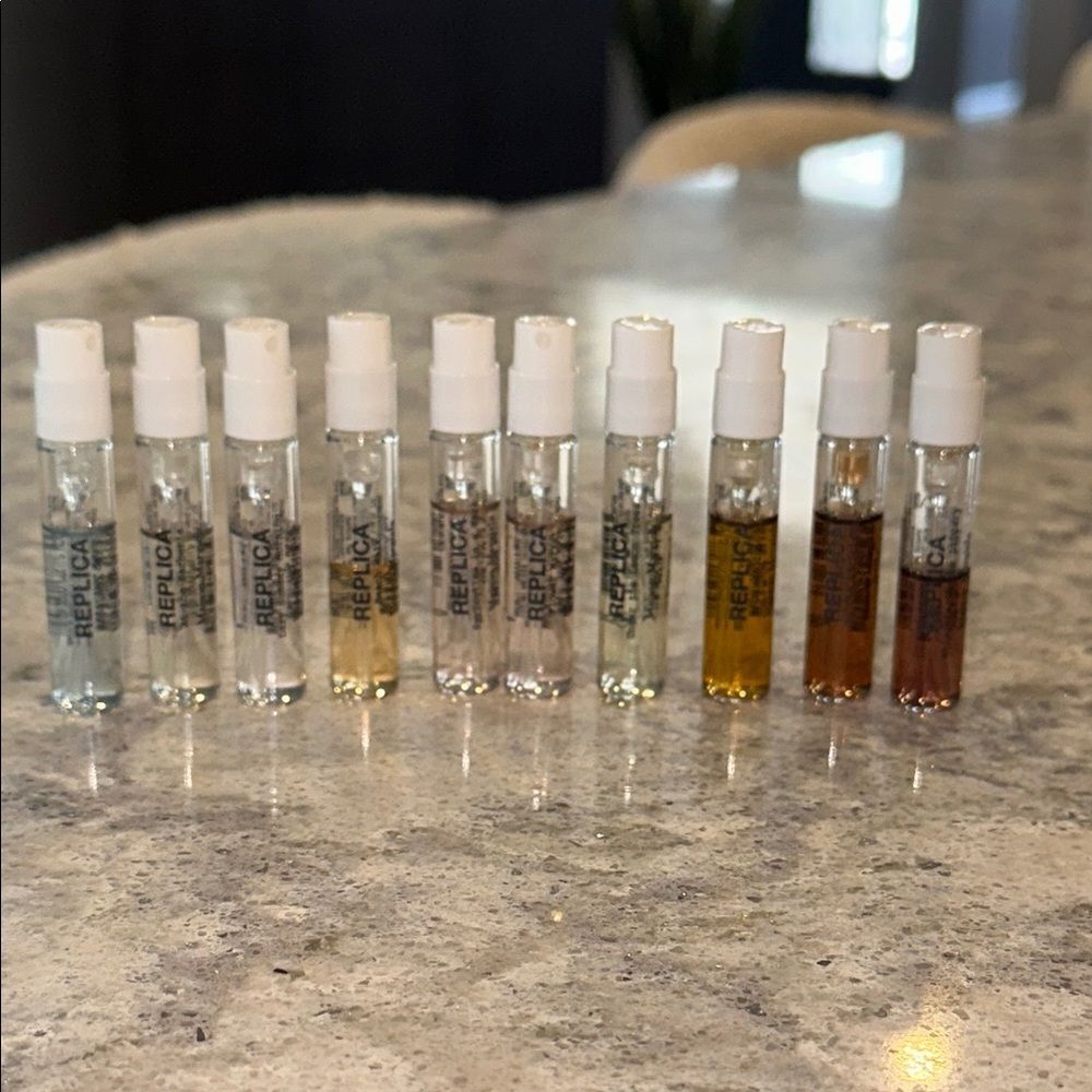 📦 Maison Margiela REPLICA 10-Piece Perfume Sample Set – 2ml Vials
